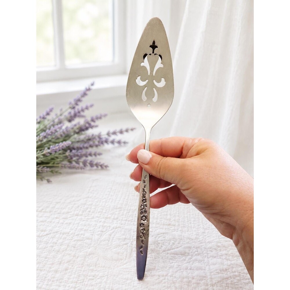 Vintage International Deep Silver Cake Pie Spatula Server Floral 11"
